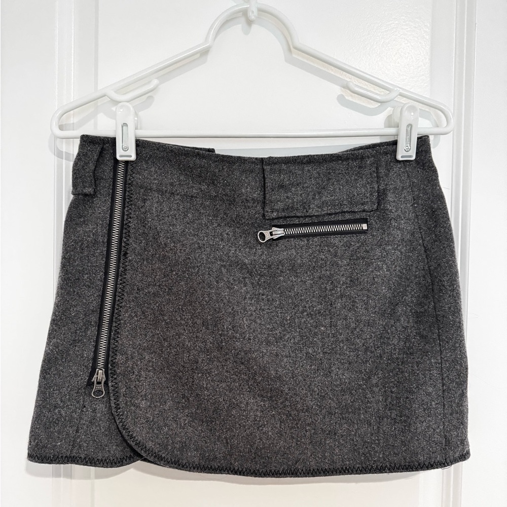 Gray Zippered Women's Skirt